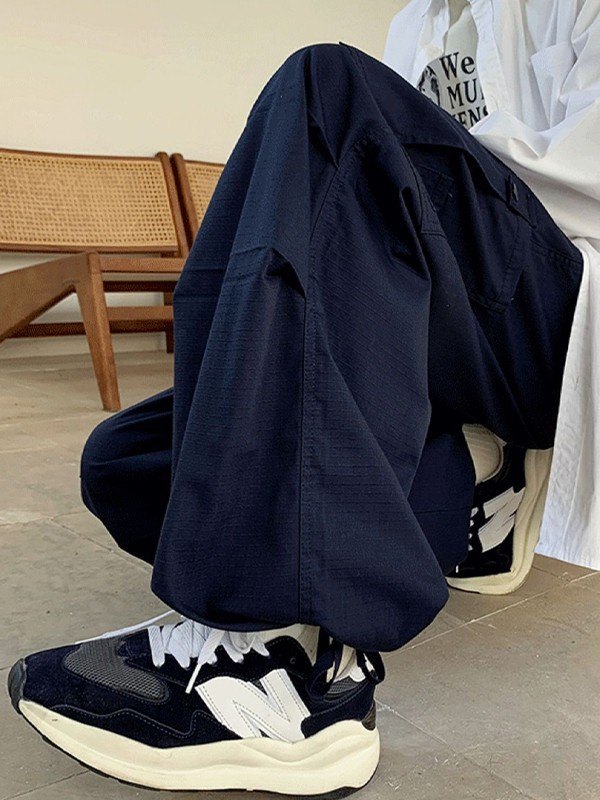 Men's Ruched Straight Leg Cargo Pants-1