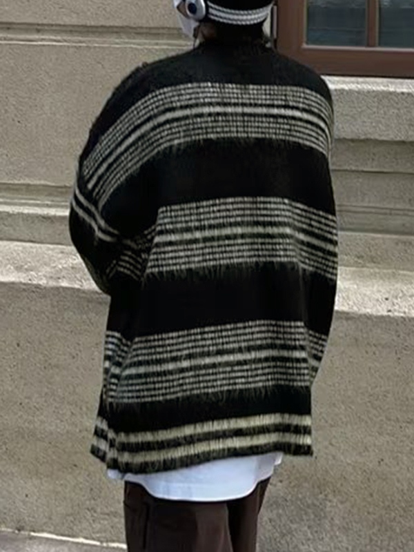Men' Fuzzy Stripe Print Loose Sweater-4